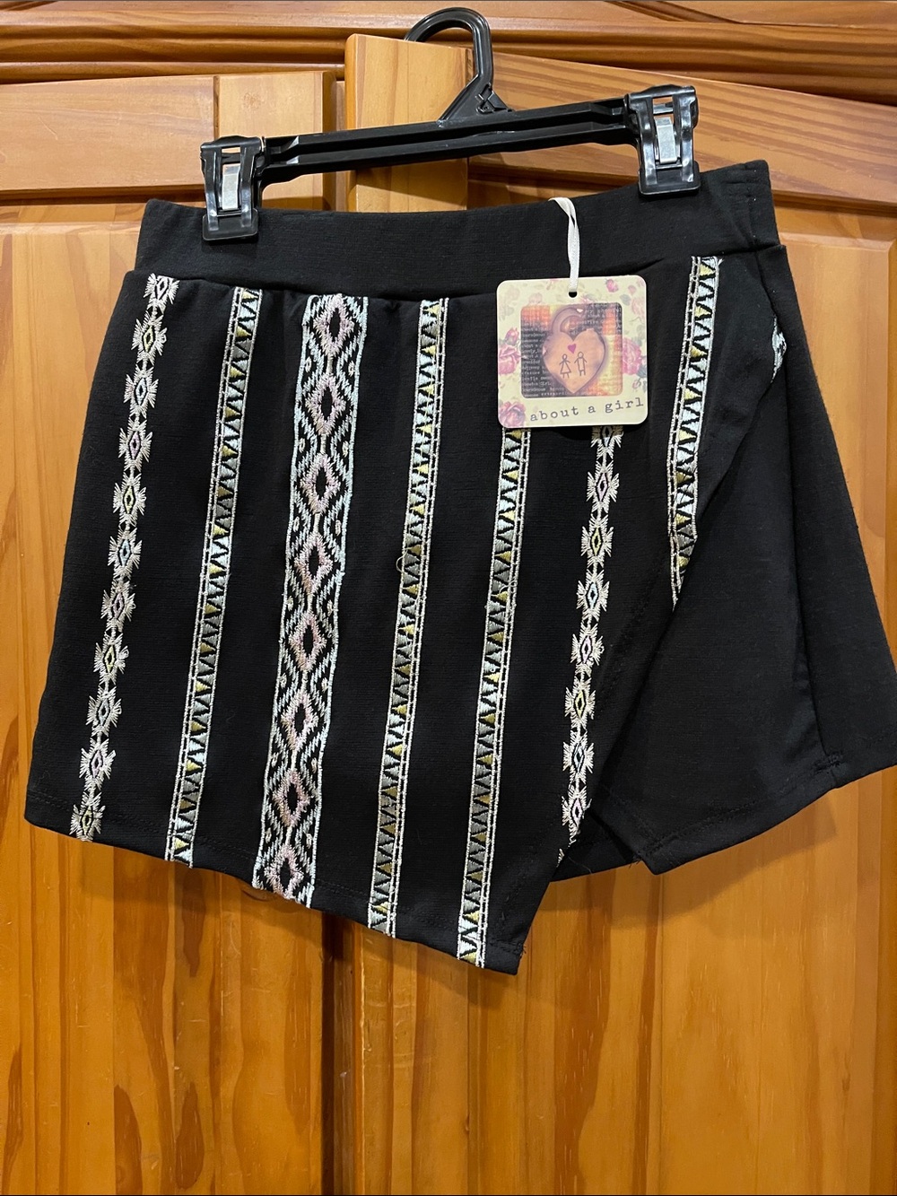 NWTags~ About A Girl Black Wrap-Front Skort with Cream & Pale Pink Embroidery